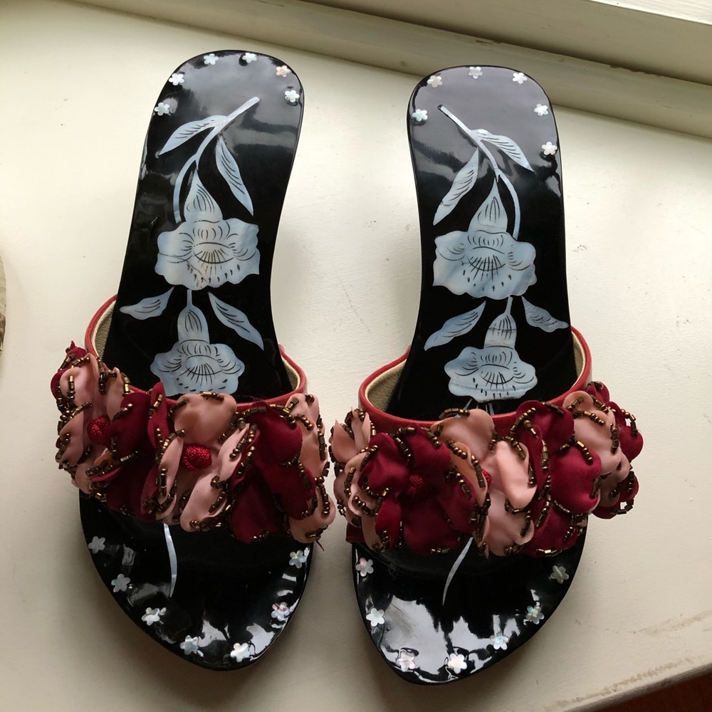 Stunning Lacquer Mother of Pearl Inlaid Slip Ons